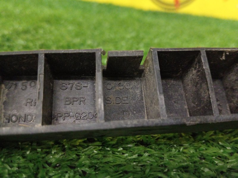 Клипса бампера, 500 рублей, Красноярск