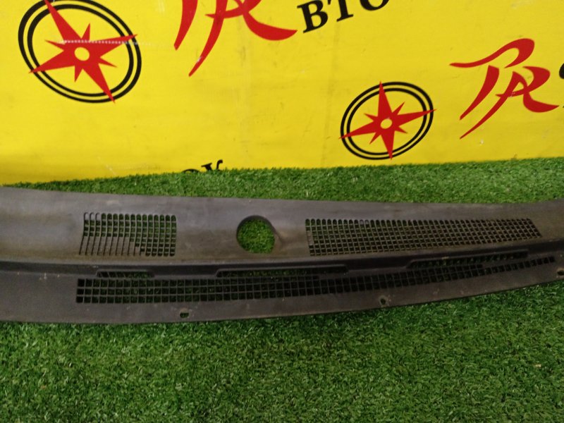 Решетка под лобовое стекло, 500 рублей, Красноярск