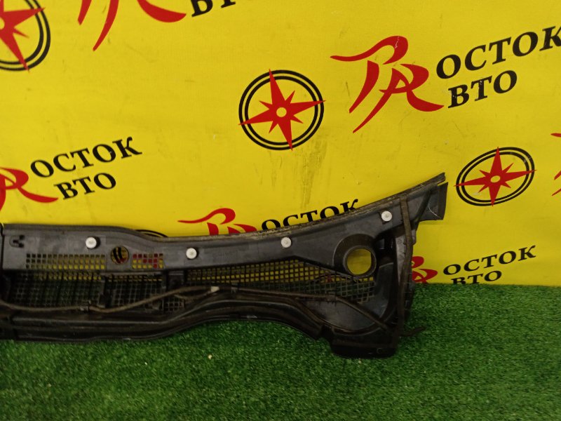 Решетка под лобовое стекло, 500 рублей, Красноярск