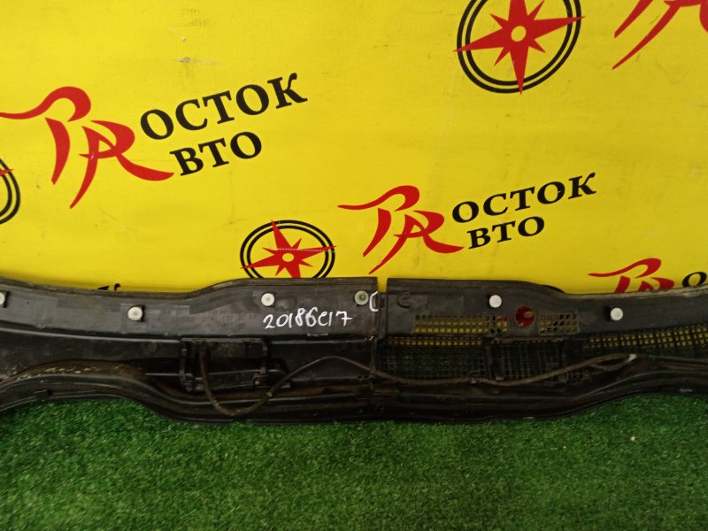 Решетка под лобовое стекло, 500 рублей, Красноярск