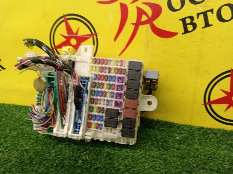 Блок предохранителей салонный, 2000 рублей, Красноярск