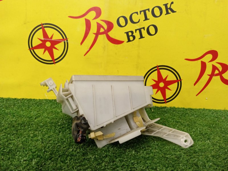 Блок предохранителей под капот, 2000 рублей, Красноярск