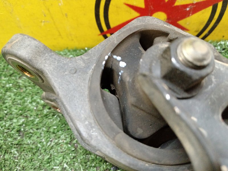 Подушка двигателя, 800 рублей, Красноярск