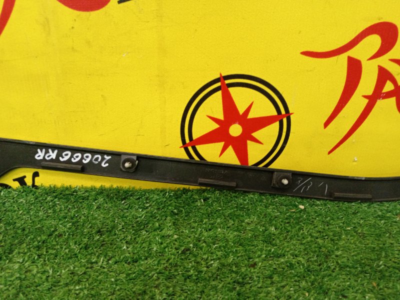 Молдинг стекла, 500 рублей, Красноярск