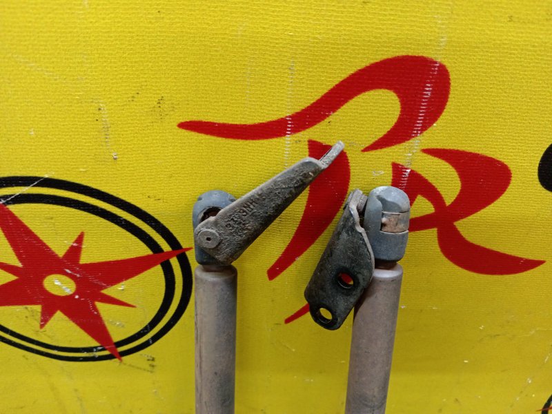 Амортизатор двери багажника, 300 рублей, Красноярск