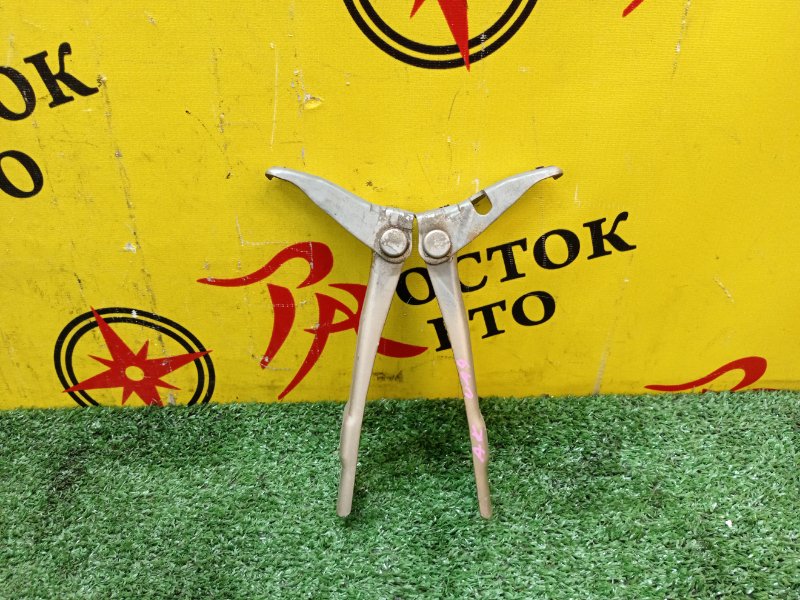 Петля капота, 300 рублей, Красноярск