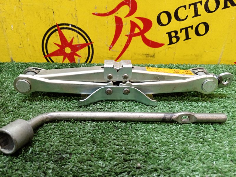 Домкрат, 1000 рублей, Красноярск