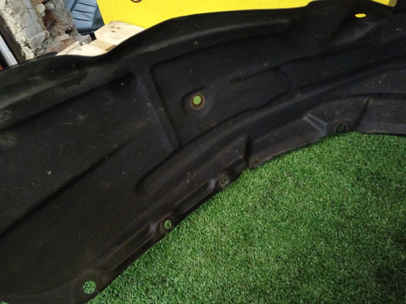 Подкрылок, 600 рублей, Красноярск