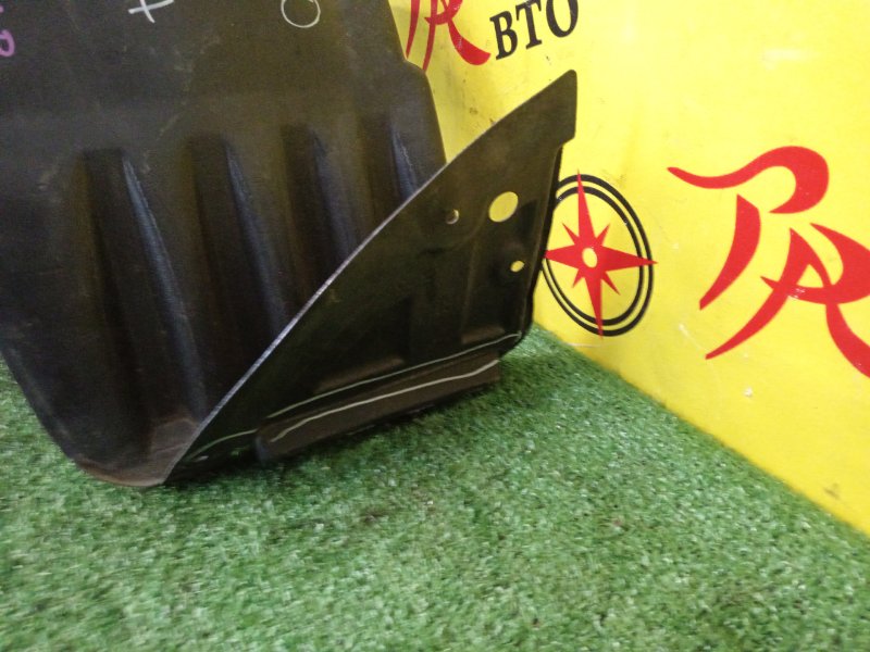 Подкрылок, 800 рублей, Красноярск