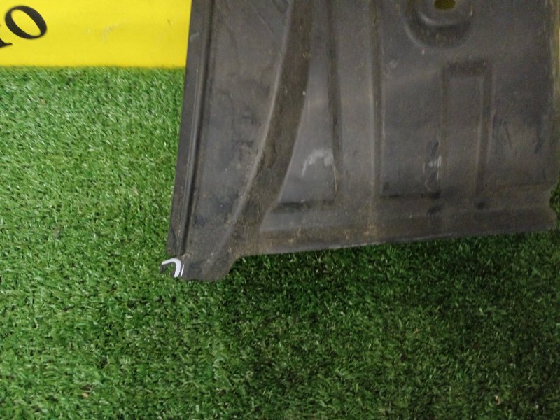 Подкрылок, 700 рублей, Красноярск