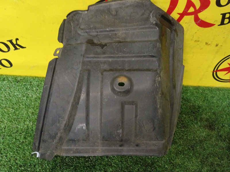 Подкрылок, 700 рублей, Красноярск