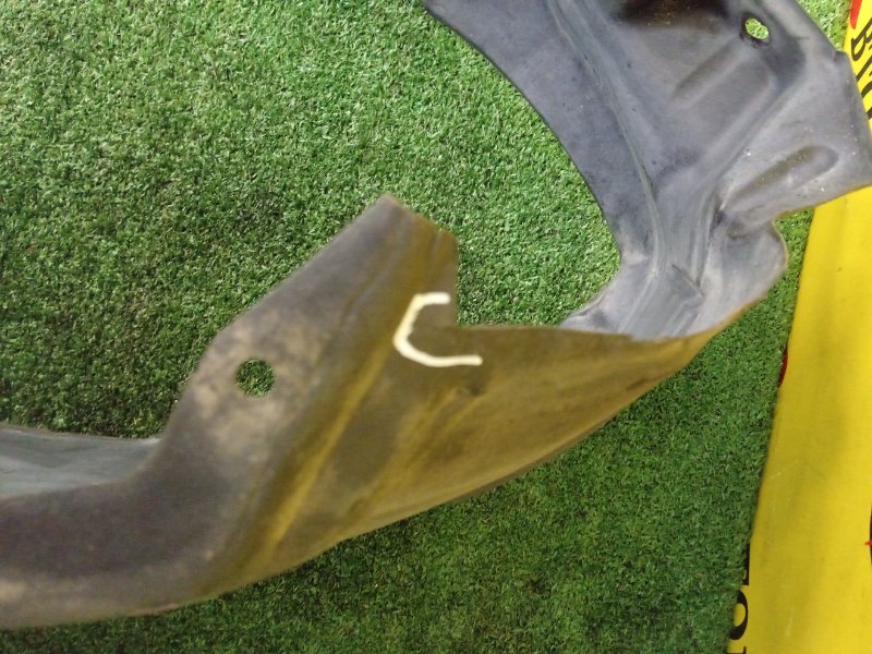 Подкрылок, 900 рублей, Красноярск