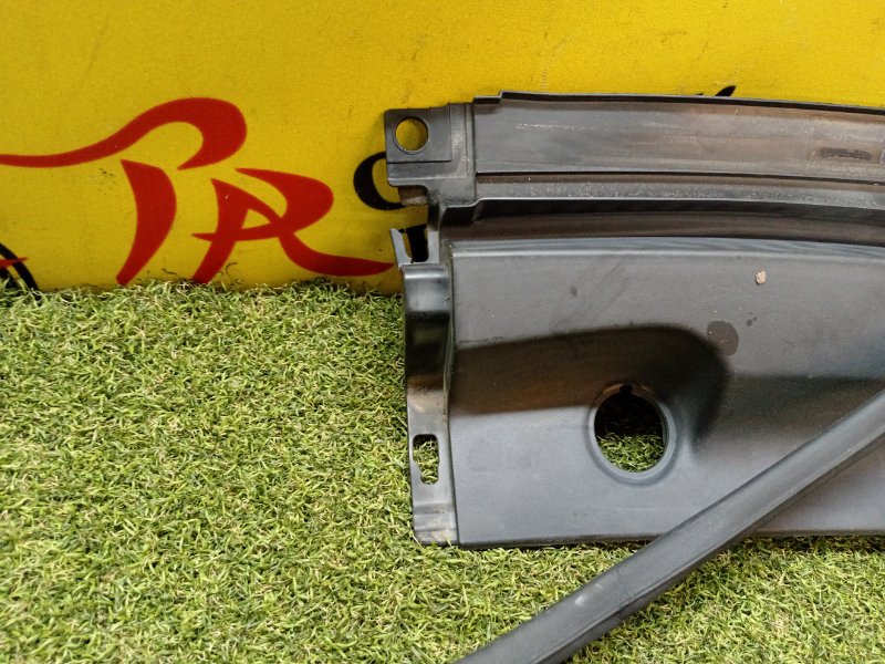 Решетка под лобовое стекло, 1000 рублей, Красноярск