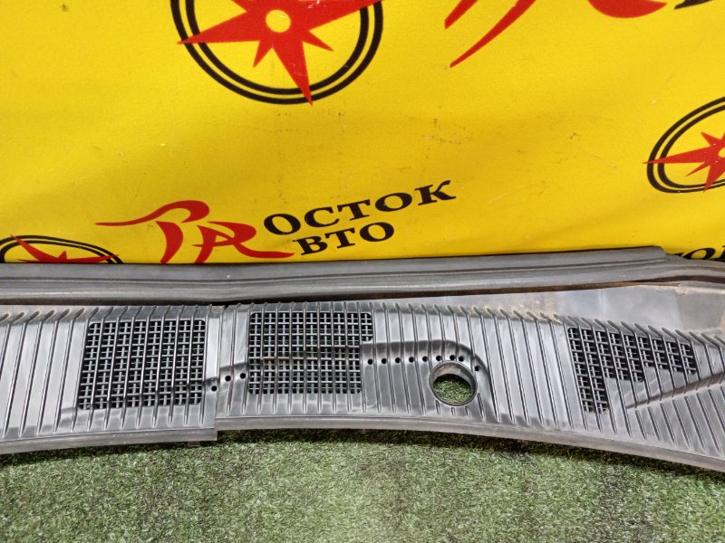 Решетка под лобовое стекло, 500 рублей, Красноярск