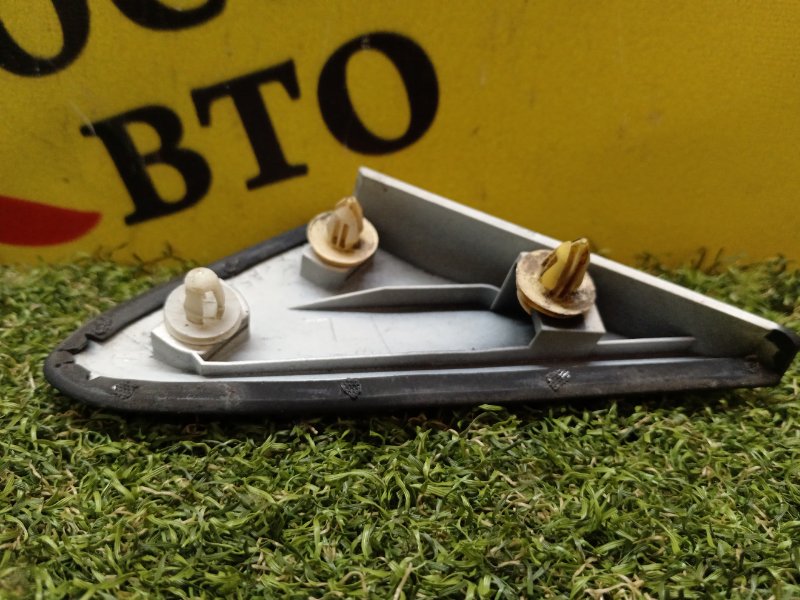 уголок крыла, 300 рублей, Красноярск