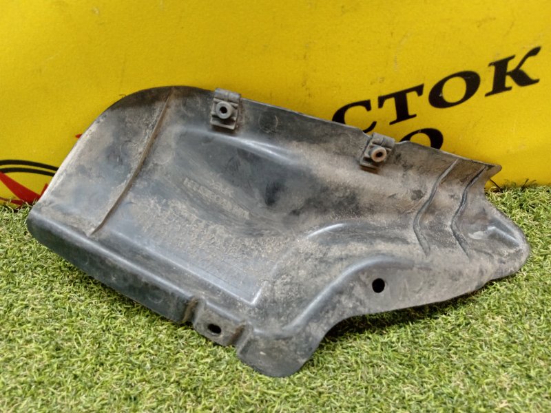 Подкрылок, 1000 рублей, Красноярск