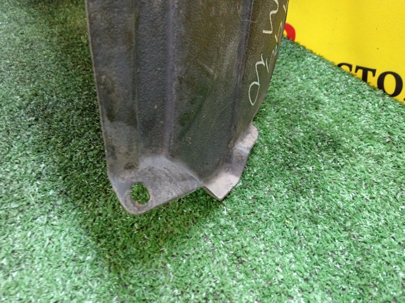 Подкрылок, 500 рублей, Красноярск