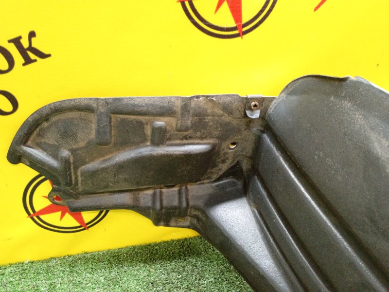 Подкрылок, 500 рублей, Красноярск