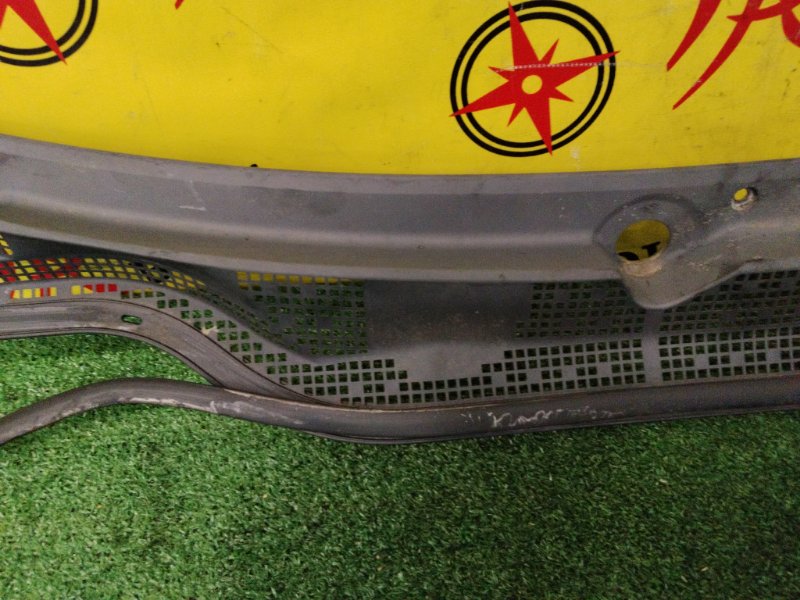 Решетка под лобовое стекло, 1000 рублей, Красноярск