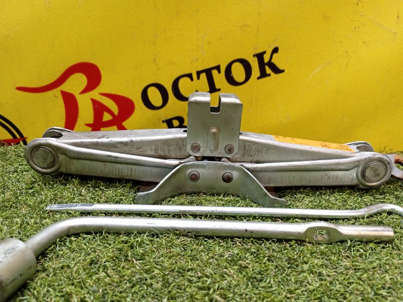 Домкрат, 1000 рублей, Красноярск