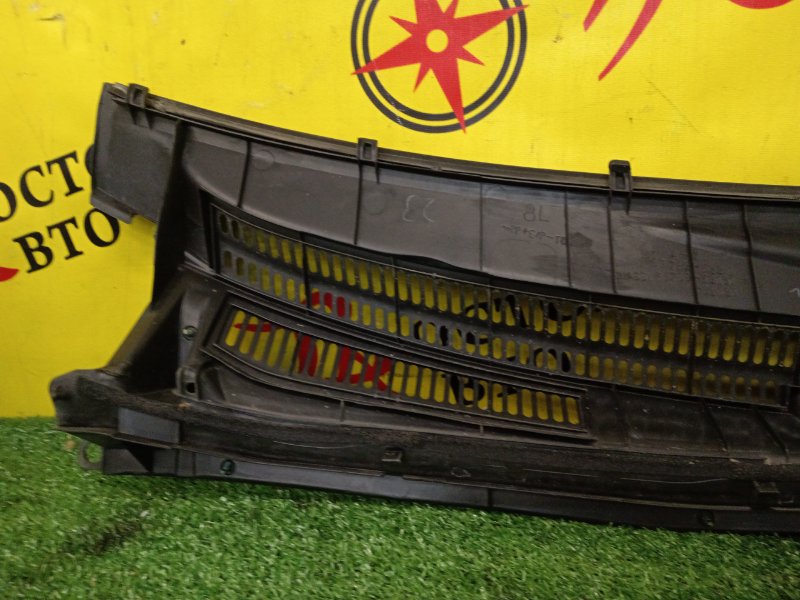 Решетка под лобовое стекло, 500 рублей, Красноярск