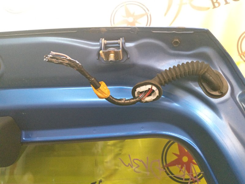 Дверь багажника, 10000 рублей, Красноярск