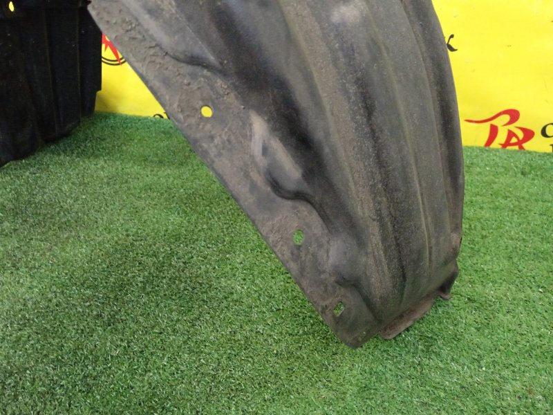 Подкрылок, 2000 рублей, Красноярск