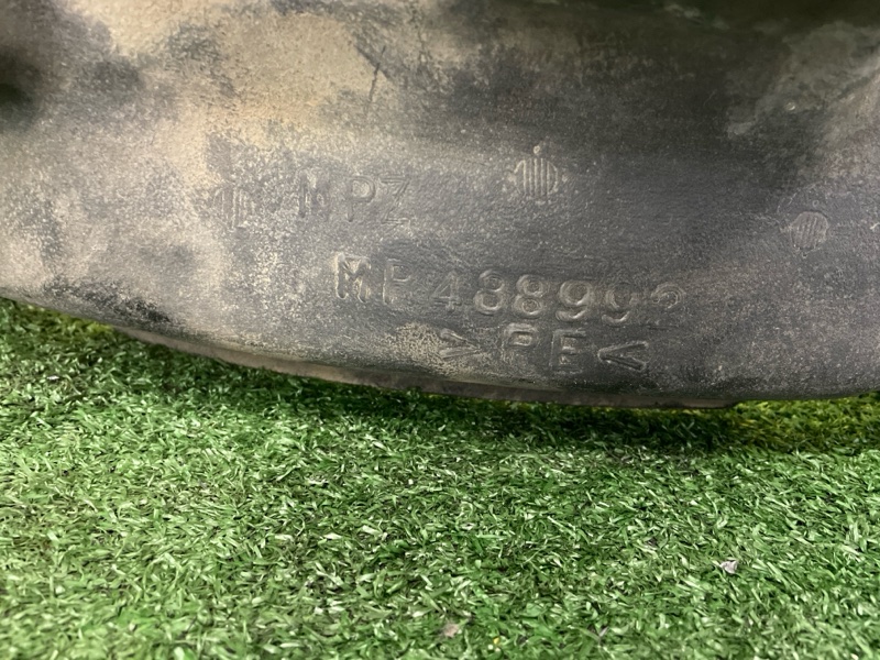 Подкрылок, 1000 рублей, Красноярск