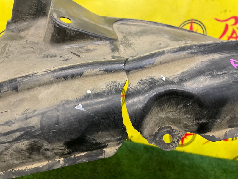 Подкрылок, 2000 рублей, Красноярск