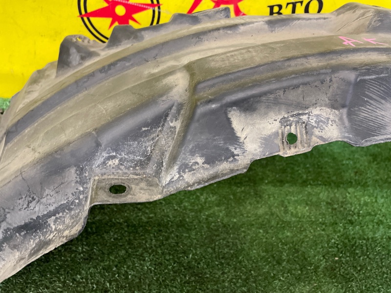 Подкрылок, 800 рублей, Красноярск