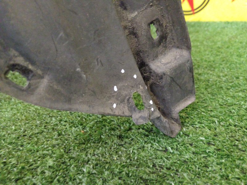 Подкрылок, 400 рублей, Красноярск