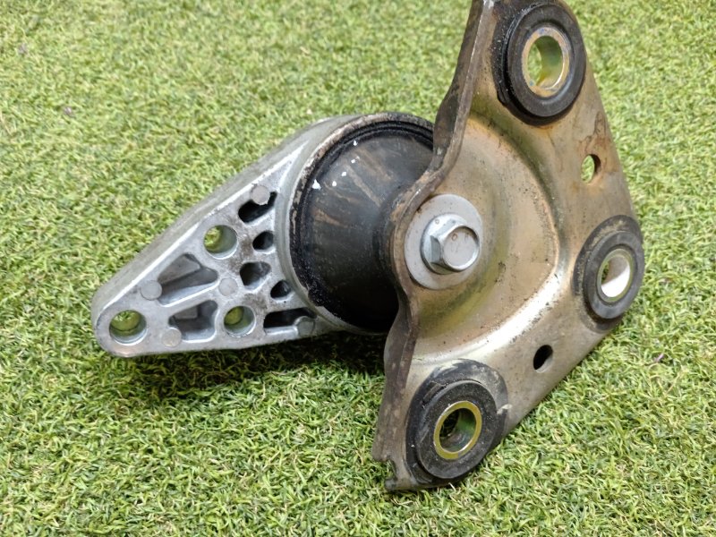 Подушка двигателя, 2000 рублей, Красноярск