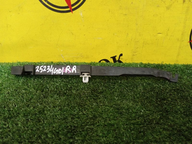 Клипса бампера, 500 рублей, Красноярск