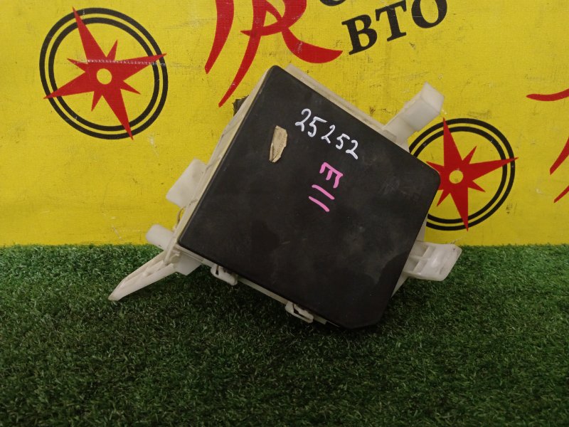 Блок предохранителей под капот, 2000 рублей, Красноярск