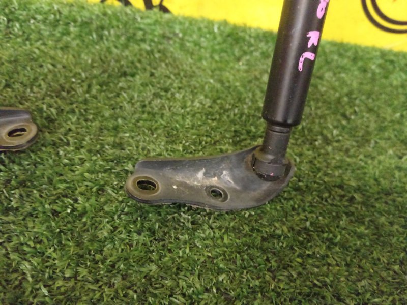 Амортизатор двери багажника, 500 рублей, Красноярск