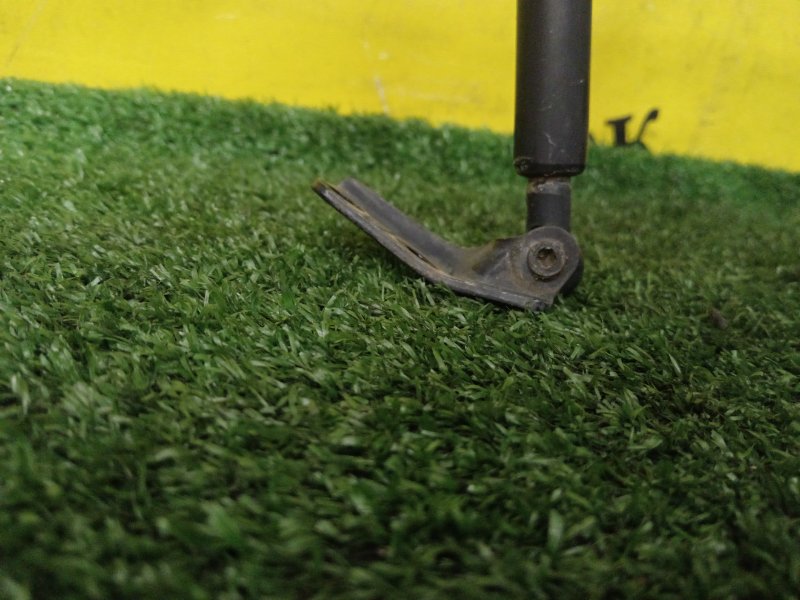 Амортизатор двери багажника, 300 рублей, Красноярск