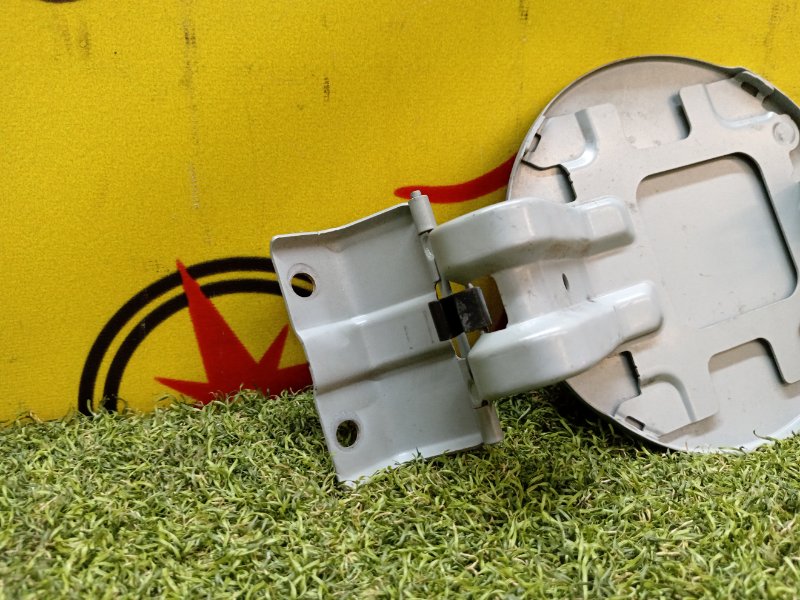 Лючок топливного бака, 500 рублей, Красноярск