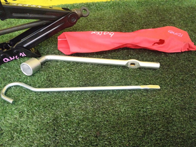 Домкрат, 1000 рублей, Красноярск