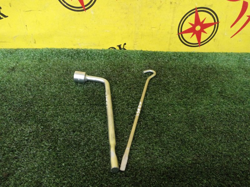 Домкрат, 2000 рублей, Красноярск