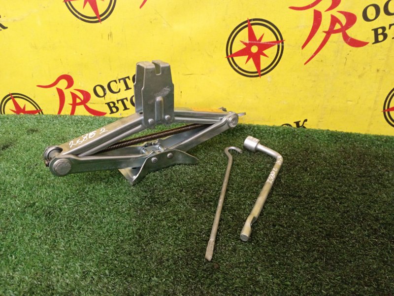 Домкрат, 2000 рублей, Красноярск