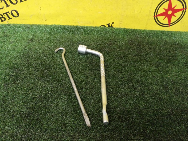 Домкрат, 2000 рублей, Красноярск