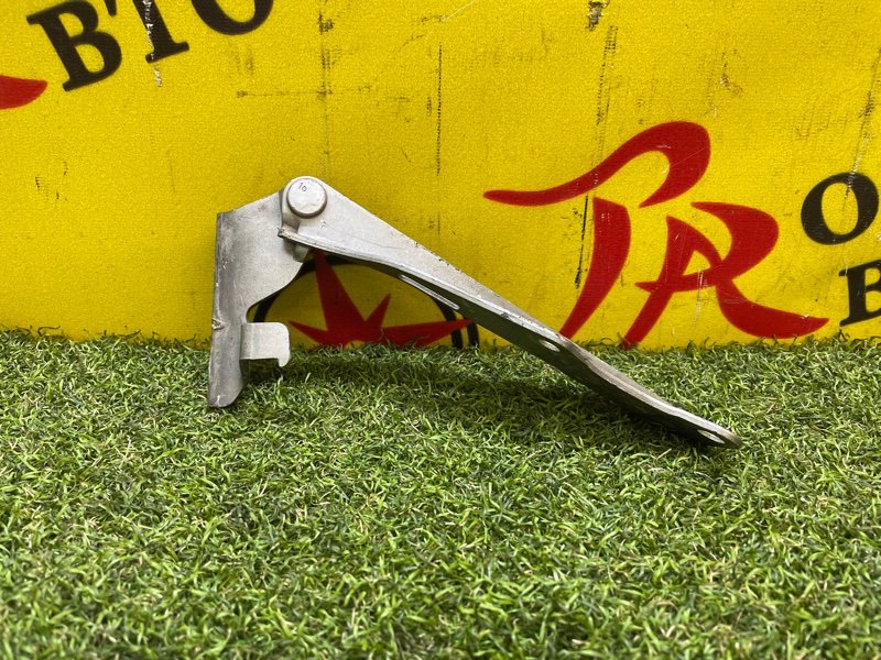 Петля капота, 200 рублей, Красноярск