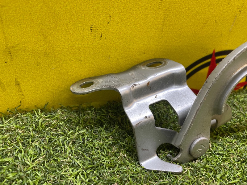 Петля капота, 2000 рублей, Красноярск