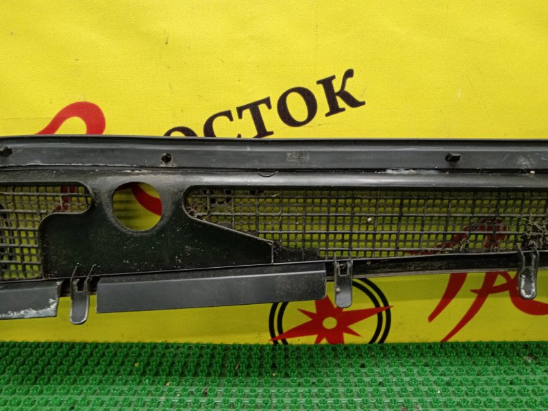 Решетка под лобовое стекло, 300 рублей, Красноярск