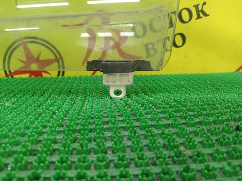 стекло боковое, 1500 рублей, Красноярск