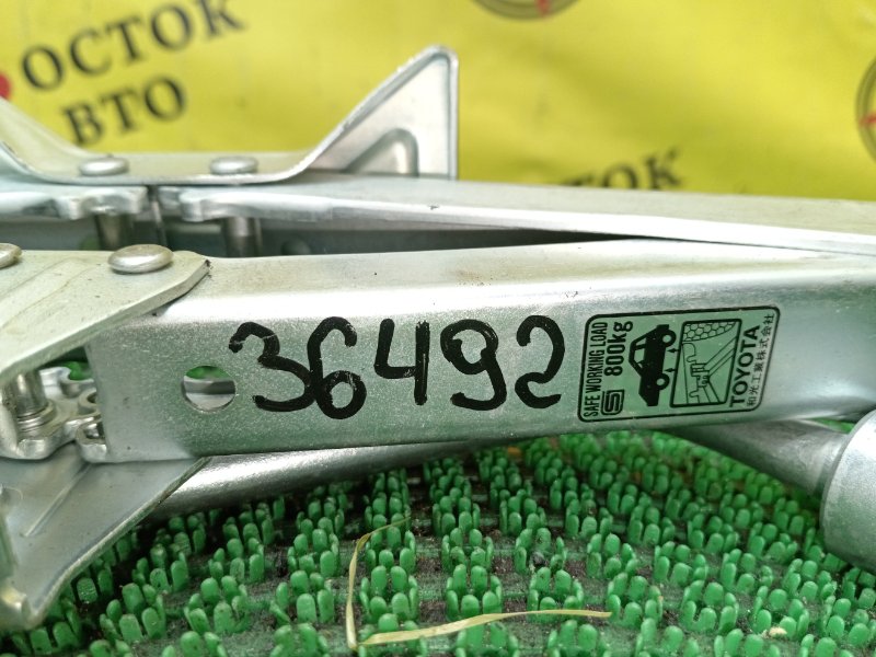 Домкрат, 1000 рублей, Красноярск