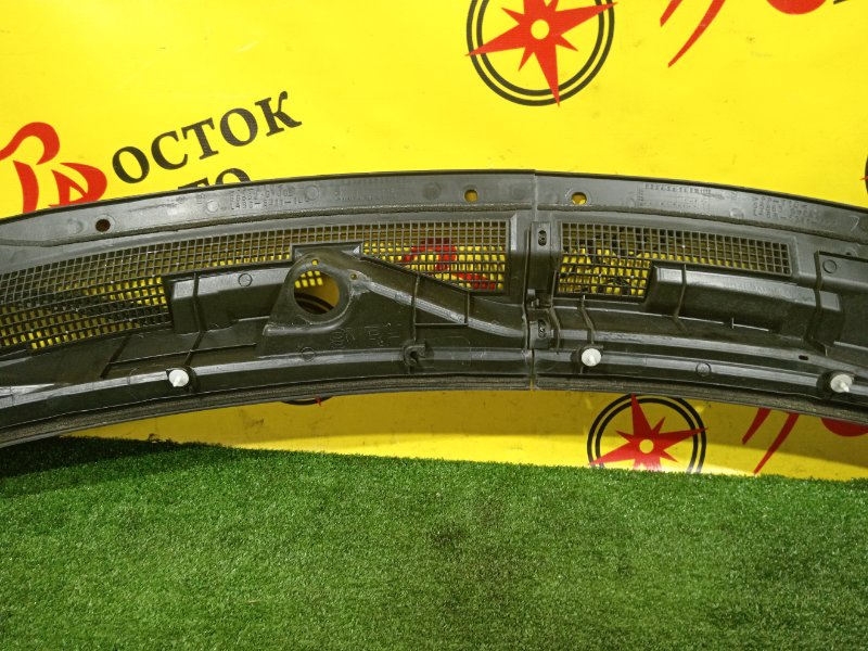 Решетка под лобовое стекло, 300 рублей, Красноярск