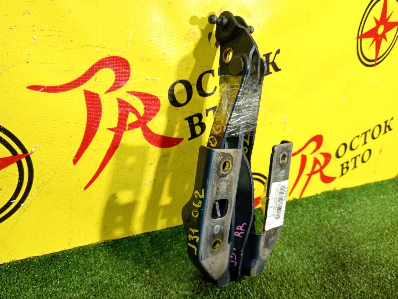 петля (шарнир крышки багажника), 350 рублей, Красноярск