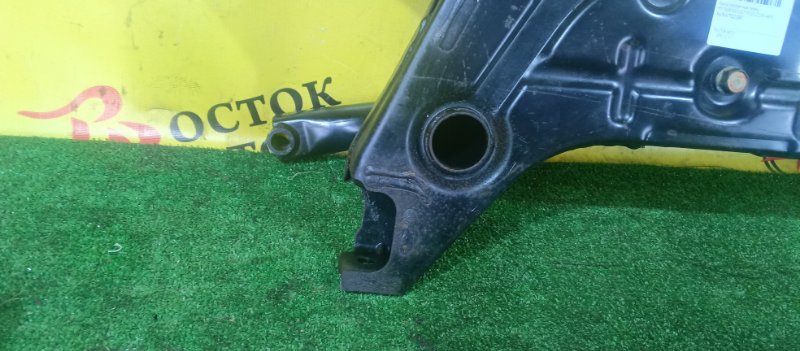 балка поперечная, 2000 рублей, Красноярск