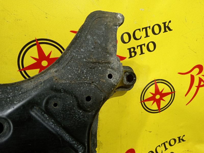 балка поперечная, 2000 рублей, Красноярск